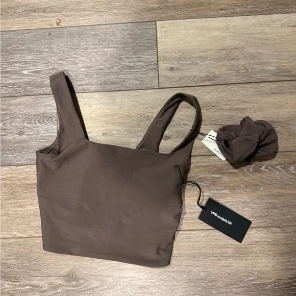 New with tags Abercrombie YPB sculptLUX square neck slim tank in taupe, small - Picture 1 of 7